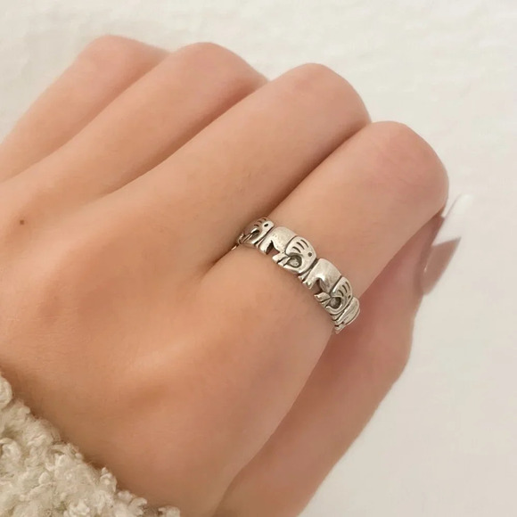 925 Sterling Silver Elephant Ring Minimalist Ring Boho Ring Elephant Ring Band - Picture 1 of 10